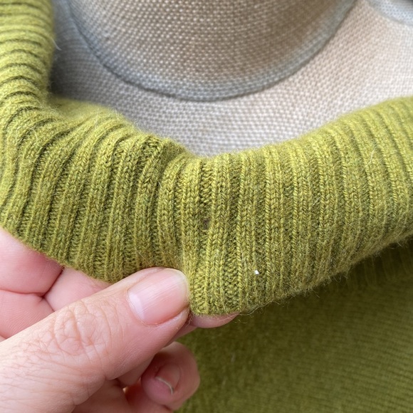 Eileen Fisher 100% wool beautiful dark olive green sweater - Picture 7 of 11